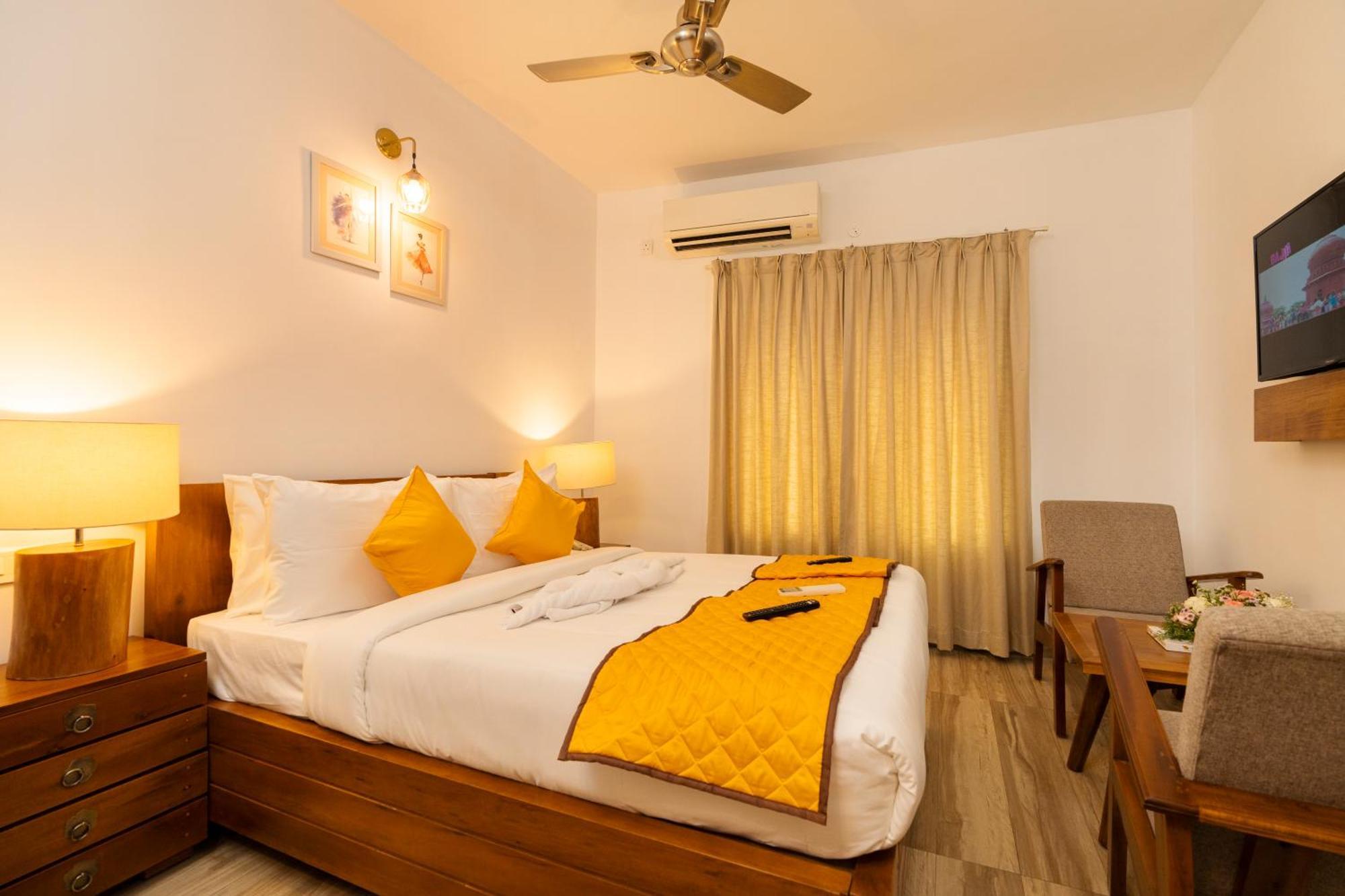 Solo Inn By Hawk Hospitality Kochi Exteriör bild