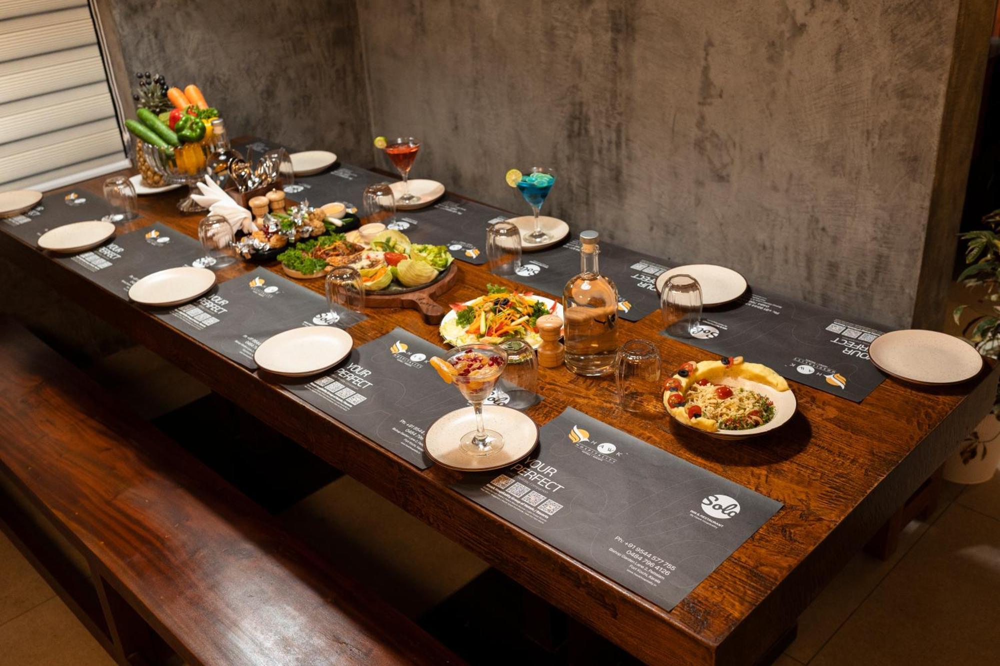 Solo Inn By Hawk Hospitality Kochi Exteriör bild