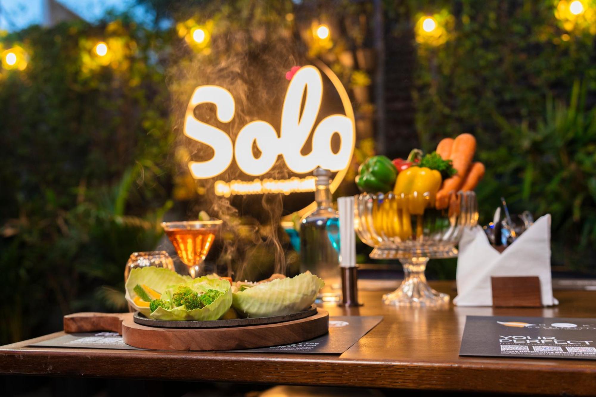 Solo Inn By Hawk Hospitality Kochi Exteriör bild